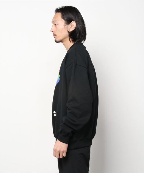 SUNDAYOFFCLUB(サンデイオフクラブ)の「【SUNDAY OFF CLUB/サンデーオフクラブ】'Shooting star artwork heavy-weight fleece sweatshirt プリント アートワーク スウェット シャツ(スウェット・メンズ・ブラック・M/L)」の4枚目の写真