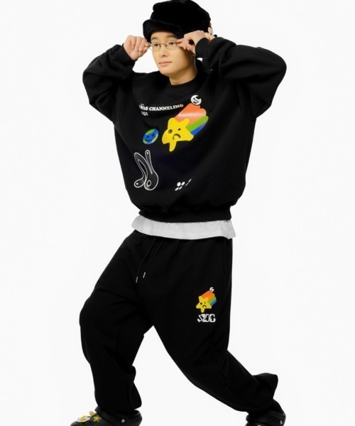 SUNDAYOFFCLUB(サンデイオフクラブ)の「【SUNDAY OFF CLUB/サンデーオフクラブ】'Shooting star artwork heavy-weight fleece sweatshirt プリント アートワーク スウェット シャツ(スウェット・メンズ・ブラック・M/L)」の3枚目の写真