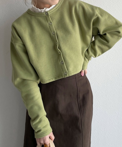 w closet（ダブルクローゼット）の「スウェットクルーネックカーディガン（カーディガン/ボレロ・レディース・ライム/グリーン/アイボリー/スミクロ/オレンジ系・FREE）」の4枚目の写真