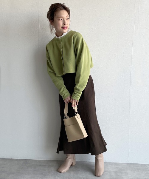 w closet（ダブルクローゼット）の「スウェットクルーネックカーディガン（カーディガン/ボレロ・レディース・ライム/グリーン/アイボリー/スミクロ/オレンジ系・FREE）」の17枚目の写真