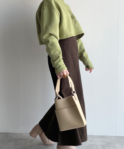 w closet（ダブルクローゼット）の「スウェットクルーネックカーディガン（カーディガン/ボレロ・レディース・ライム/グリーン/アイボリー/スミクロ/オレンジ系・FREE）」の8枚目の写真