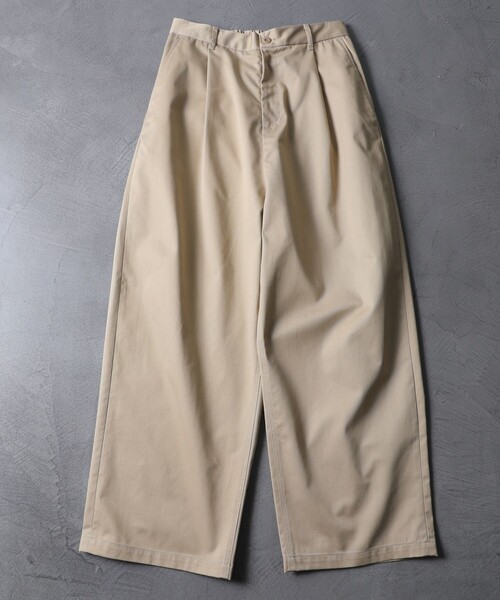 FREAK'S STORE（フリークスストア）の「WEB限定 タックワイドストレートシルエット ワークパンツ/TCツイル/デニム/チノパンツ（チノパンツ・メンズ・ライトインディゴブルー/ベージュ/ダークインディゴブルー/ブラック/オフホワイト/オリーブ・LARGE/SMALL/MEDIUM）」の9枚目の写真