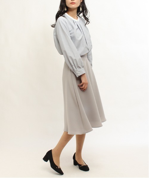 TRUDEA(トルディア)の「配色バンドカラーSTブラウス(シャツ/ブラウス・レディース・ホワイト×ネイビー/ホワイト×ブルー・SMALL/MEDIUM/LARGE)」の6枚目の写真