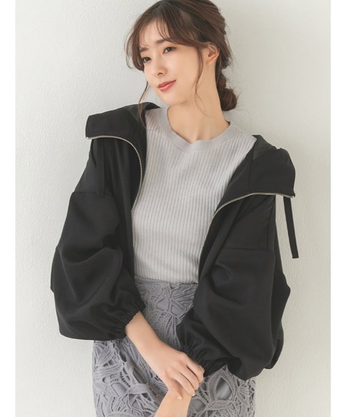 fifth（フィフス）の「ボリュームスリーブショートマウンテンパーカー（マウンテンパーカー・レディース・ブラック/アイボリー・M）」の2枚目の写真