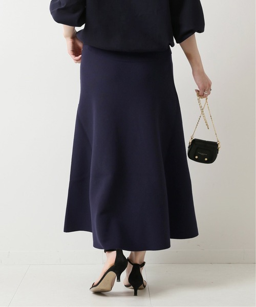 Spick & Span（スピックアンドスパン）の「ハイブリッドコットン ミラノリブ フレアスカート（スカート・レディース・ネイビー/ホワイト・FREE）」の17枚目の写真