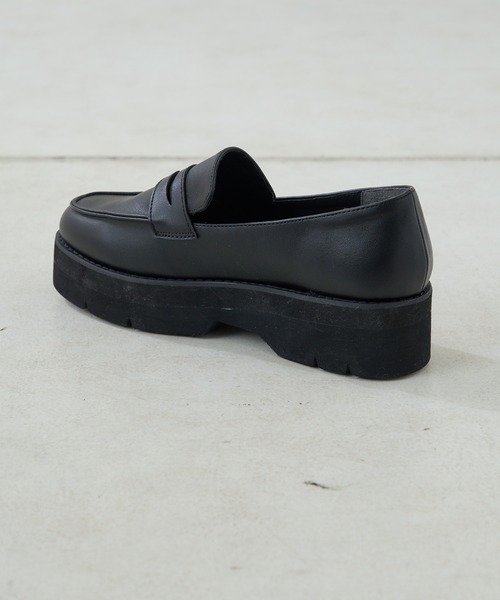 Chico（チコ）の「厚底コインローファー（ローファー・レディース・ブラック/ライトベージュ・SMALL/MEDIUM/LARGE）」の8枚目の写真