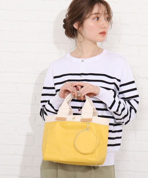 SHOO・LA・RUE(シューラルー)の「◆【撥水】丸ポーチ付ナイロンミニトート(トートバッグ・レディース・ピンク系その他/ブラック/カーキ/イエロー・00)」の5枚目の写真