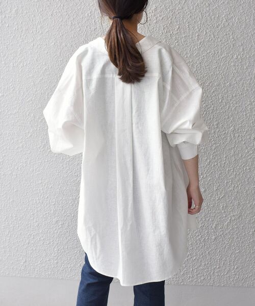 SHIPS(シップス)の「*〈手洗い可能〉レーヨンリネンルーズチュニックシャツ◆(シャツ/ブラウス・レディース・チャコールグレー/レッド/ライトグリーン/オフホワイト・ONE SIZE)」の20枚目の写真