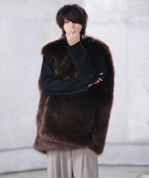ADRER(アドラー)の「【limited 30】 synthetic fur big vest(ベスト・メンズ・ブラウン・X-SMALL/SMALL/MEDIUM/LARGE)」の14枚目の写真