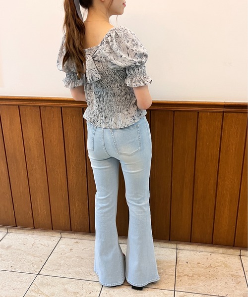 TORTE（トルテ）の「袖フレアシャーリングブラウス（シャツ/ブラウス・レディース・ホワイト/ホワイト系その他/グレー系その他/ライトピンク/ブラック・FREE）」の22枚目の写真