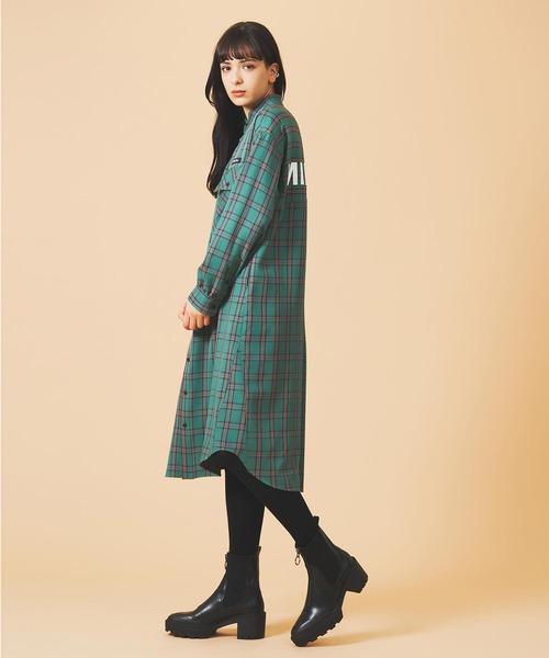 MILKFED.（ミルクフェド）の「BACK LOGO PLAID SHIRT DRESS（ワンピース・レディース・ベージュ/ライトグレー/グリーン・ONE SIZE）」の7枚目の写真