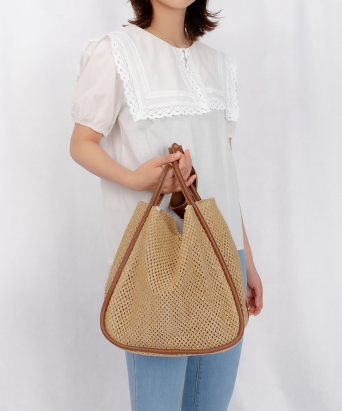 Loco Ocean(ロコオーシャン)の「2way バイカラーパイピング ショルダーカゴバッグ(ショルダーバッグ・レディース・ホワイト/ベージュ/ブラウン・ONE SIZE)」の7枚目の写真