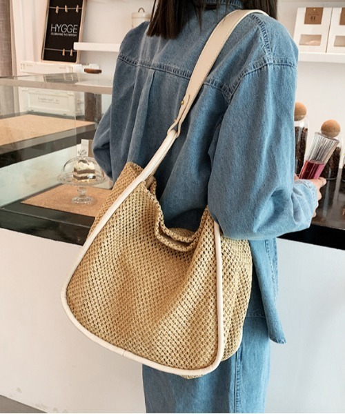 Loco Ocean(ロコオーシャン)の「2way バイカラーパイピング ショルダーカゴバッグ(ショルダーバッグ・レディース・ホワイト/ベージュ/ブラウン・ONE SIZE)」の17枚目の写真