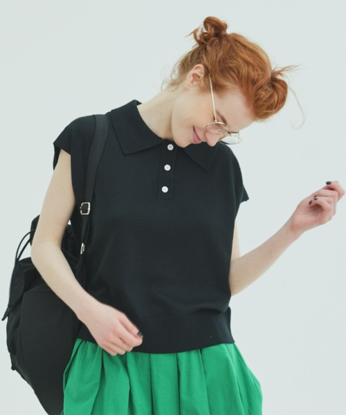 EDIT Gris（エディットグリ）の「襟付きポロニットベスト（ベスト・レディース・ブラック/ブラウン/グリーン/レッド・FREE）」の2枚目の写真