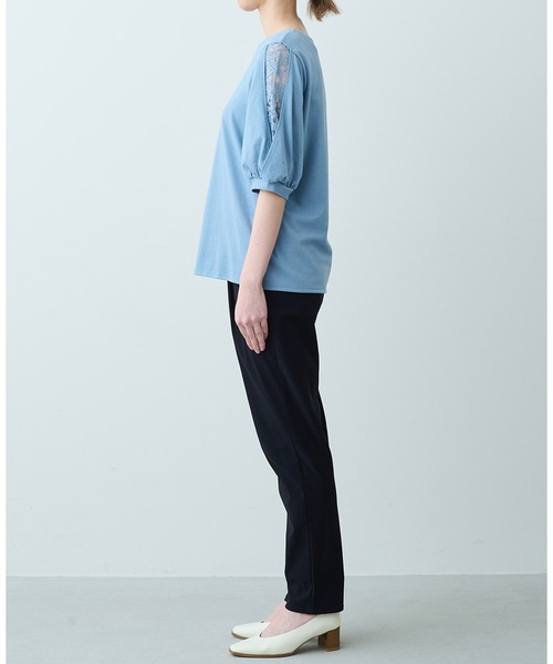 IEDIT(イディット)の「IEDIT 袖スリット&レース遣いの抗菌防臭カットソートップス(Tシャツ/カットソー・レディース・ブラック/ブルー・MEDIUM/XX-LARGE/LARGE/X-LARGE/SMALL)」の3枚目の写真