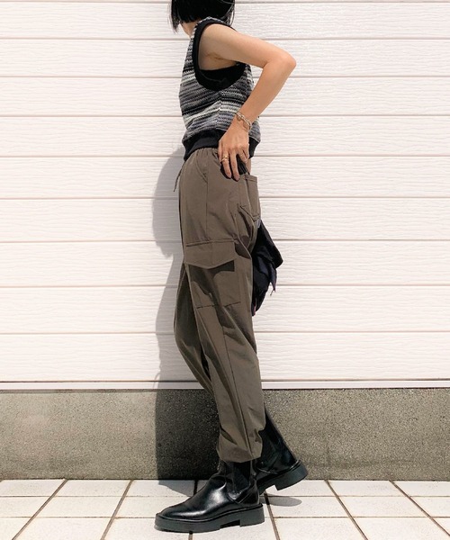 Q（キュー）の「カーゴジョガーパンツ（カーゴパンツ・レディース・ブラック/カーキ・MEDIUM）」の9枚目の写真