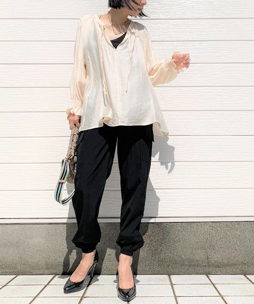 Q（キュー）の「カーゴジョガーパンツ（カーゴパンツ・レディース・ブラック/カーキ・MEDIUM）」の10枚目の写真