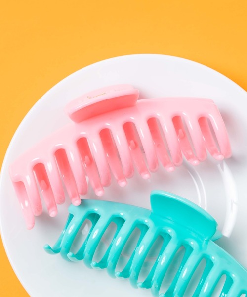 WEGO(ウィゴー)の「WEGO/BIGカラーバンスクリップ(バレッタ/ヘアクリップ・レディース・グリーン系その他/ピンク/オフホワイト/その他1・FREE)」の3枚目の写真