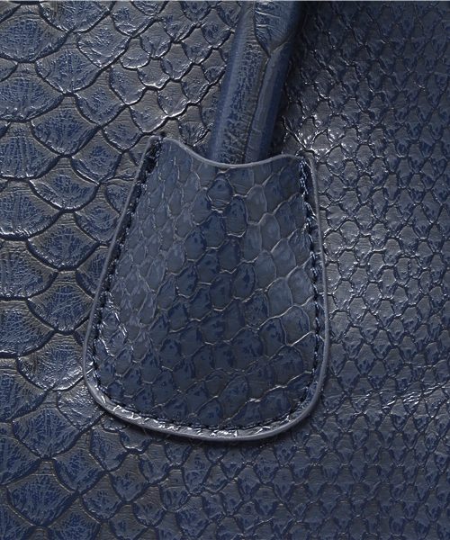 CAPRICIEUX LE'MAGE（カプリシューレマージュ）の「ミディアムスクエアトート（ショルダーバッグ・レディース・ホワイト/イエロー/ネイビー・FREE）」の14枚目の写真