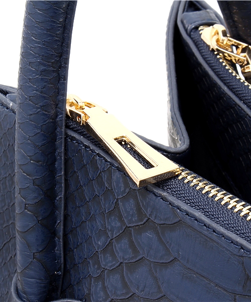 CAPRICIEUX LE'MAGE（カプリシューレマージュ）の「ミディアムスクエアトート（ショルダーバッグ・レディース・ホワイト/イエロー/ネイビー・FREE）」の15枚目の写真