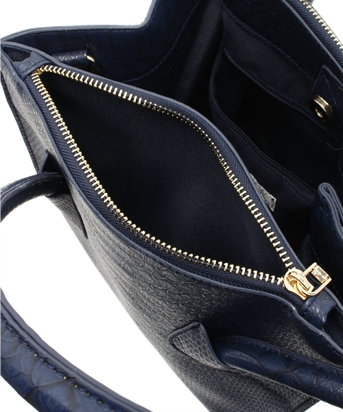 CAPRICIEUX LE'MAGE（カプリシューレマージュ）の「ミディアムスクエアトート（ショルダーバッグ・レディース・ホワイト/イエロー/ネイビー・FREE）」の17枚目の写真