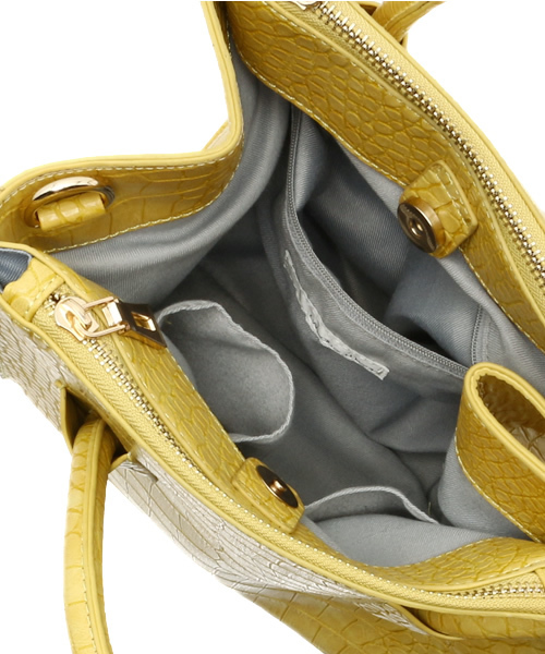 CAPRICIEUX LE'MAGE（カプリシューレマージュ）の「ミディアムスクエアトート（ショルダーバッグ・レディース・ホワイト/イエロー/ネイビー・FREE）」の11枚目の写真