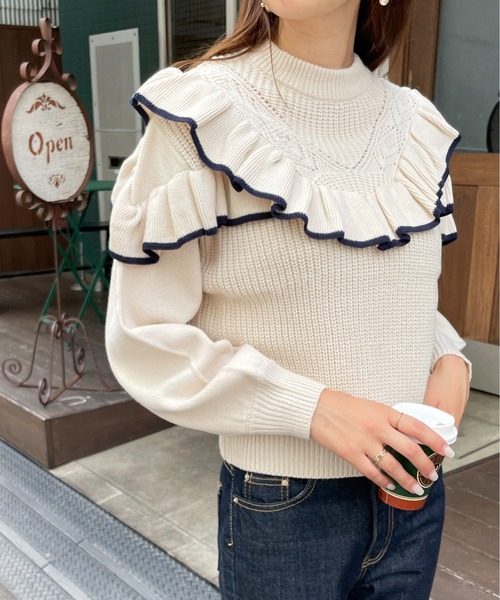 Meli rich（メリーリッチ）の「トレンドライクに。ヨークフリルバイカラーニット（ニット/セーター・レディース・ブラック/グリーン/アイボリー・MEDIUM）」の7枚目の写真