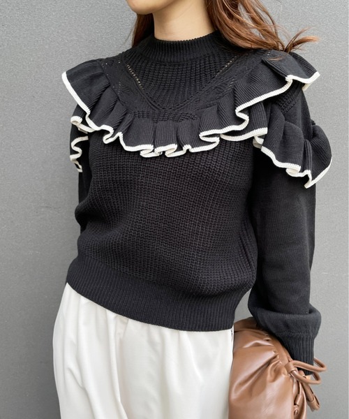 Meli rich（メリーリッチ）の「トレンドライクに。ヨークフリルバイカラーニット（ニット/セーター・レディース・ブラック/グリーン/アイボリー・MEDIUM）」の6枚目の写真