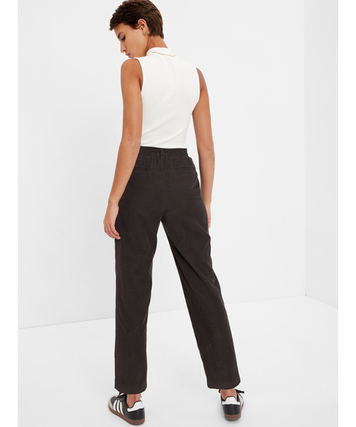 GAP（ギャップ）の「ハイライズ プリーツ テーパード コーデュロイデニム（デニムパンツ・レディース・ベージュ/ブラウン/ブラウン系その他・2/0/4/6/8/10/00/000）」の5枚目の写真