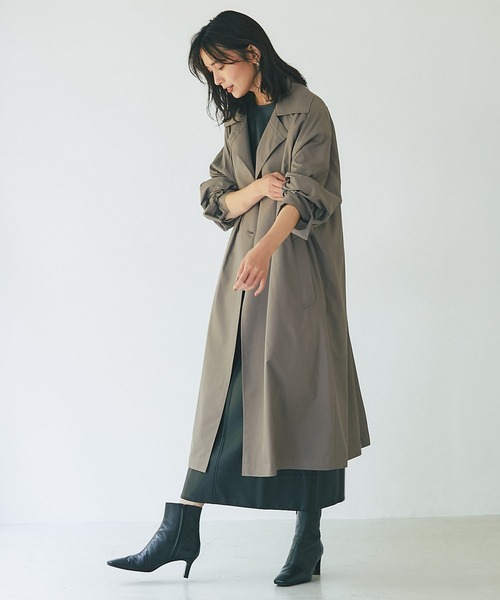 RIVE DROITE（リヴドロワ）の「柔らかい素材感/ライトタフタロングコート（ステンカラーコート・レディース・ベージュ/グレー系その他・FREE）」の6枚目の写真