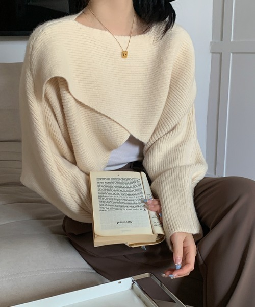 Vipoa(ヴィポア)の「クロスラップショートニット(ニット/セーター・レディース・ブラック/ベージュ/グレー/アイボリー/ブルー・FREE)」の1枚目の写真