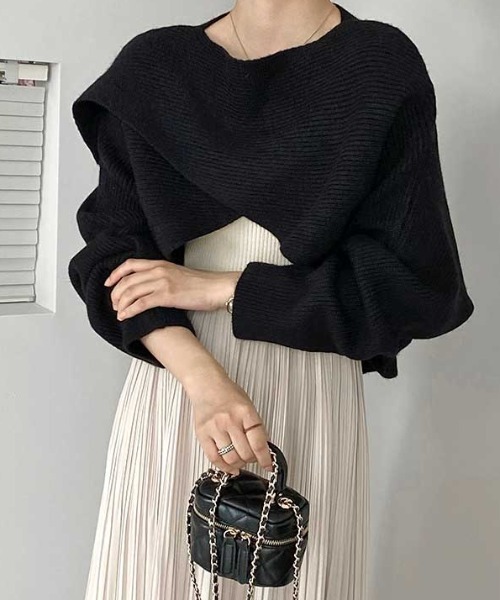 Vipoa(ヴィポア)の「クロスラップショートニット(ニット/セーター・レディース・ブラック/ベージュ/グレー/アイボリー/ブルー・FREE)」の3枚目の写真