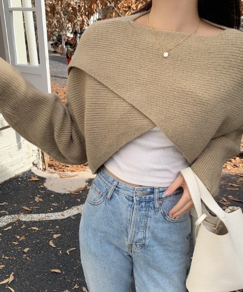 Vipoa(ヴィポア)の「クロスラップショートニット(ニット/セーター・レディース・ブラック/ベージュ/グレー/アイボリー/ブルー・FREE)」の10枚目の写真