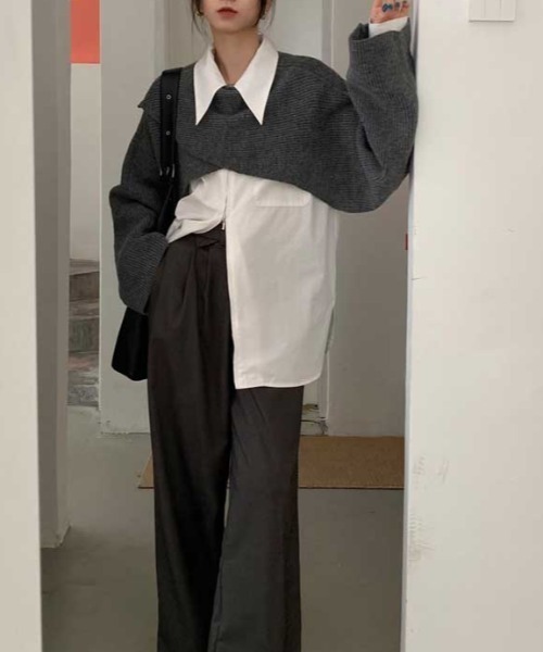 Vipoa(ヴィポア)の「クロスラップショートニット(ニット/セーター・レディース・ブラック/ベージュ/グレー/アイボリー/ブルー・FREE)」の15枚目の写真