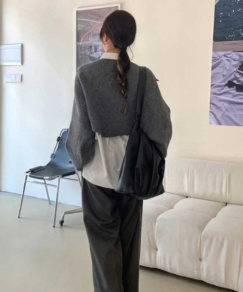 Vipoa(ヴィポア)の「クロスラップショートニット(ニット/セーター・レディース・ブラック/ベージュ/グレー/アイボリー/ブルー・FREE)」の20枚目の写真