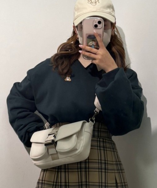 one after another NICE CLAUP（ワンアフターアナザーナイスクラップ）の「NCくま刺しゅうスウェット（スウェット・レディース・ネイビー/ブラウン/グリーン/アイボリー・FREE）」の3枚目の写真