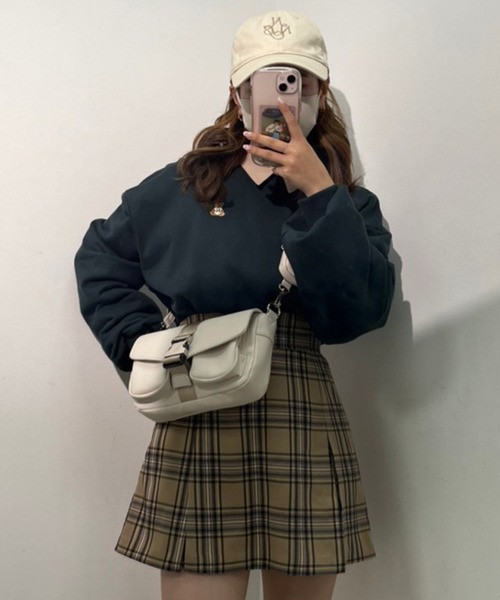 one after another NICE CLAUP（ワンアフターアナザーナイスクラップ）の「NCくま刺しゅうスウェット（スウェット・レディース・ネイビー/ブラウン/グリーン/アイボリー・FREE）」の12枚目の写真