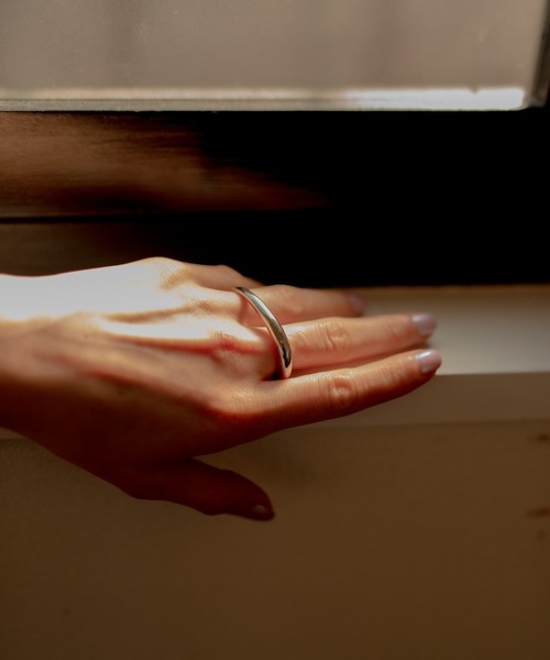 novice(ノーヴィス)の「【novice】Double Finger Ring(リング・レディース・ゴールド/シルバー・FREE)」の5枚目の写真