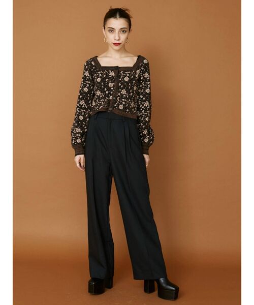 EVRIS（エヴリス）の「フロントボタンフラワージャガードニットトプス（ニット/セーター・レディース・グリーン/ブラック・FREE）」の6枚目の写真