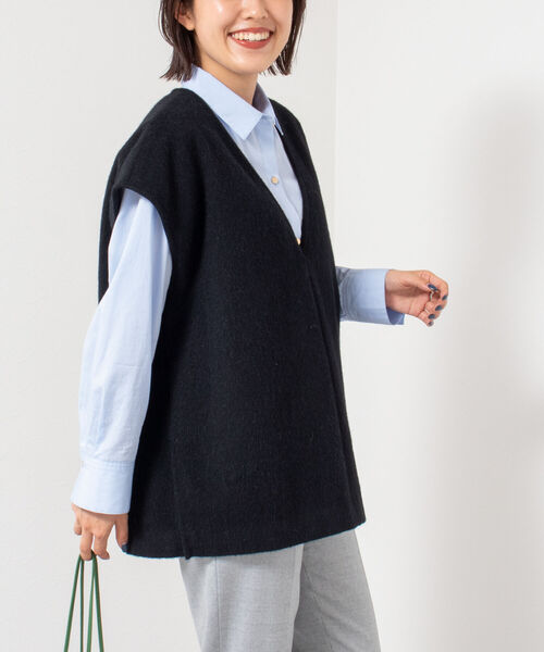 NOLLEY’S Sophi（ノーリーズソフィ）の「シャギーベスト（ベスト・レディース・ブラック/オフホワイト・38）」の2枚目の写真