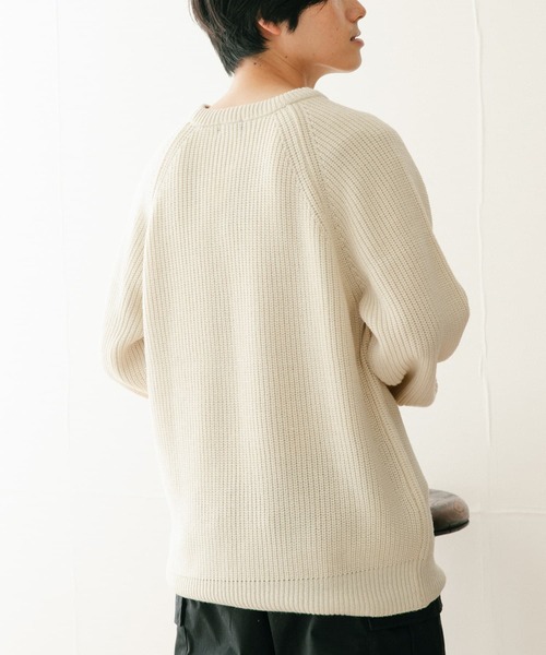 ITEMS URBANRESEARCH(アイテムズ アーバンリサーチ)の「マシンウォッシャブル 畦クルーネックニット(ニット/セーター・メンズ・ネイビー/グレー/レッド/オフホワイト・MEDIUM/LARGE)」の8枚目の写真