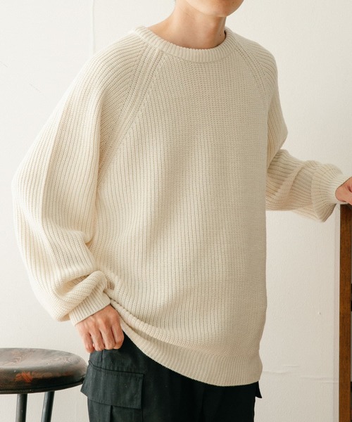 ITEMS URBANRESEARCH(アイテムズ アーバンリサーチ)の「マシンウォッシャブル 畦クルーネックニット(ニット/セーター・メンズ・ネイビー/グレー/レッド/オフホワイト・MEDIUM/LARGE)」の5枚目の写真