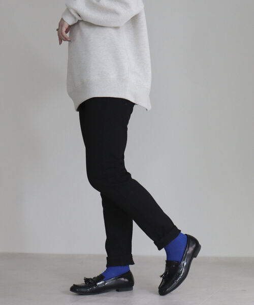 fredy emue（フレディエミュ）の「裏起毛スキニーパンツ（デニムパンツ・レディース・ブラック/チャコールグレー・36/38）」の5枚目の写真