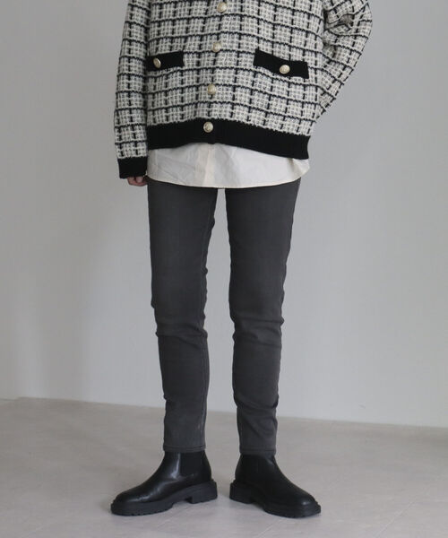 fredy emue（フレディエミュ）の「裏起毛スキニーパンツ（デニムパンツ・レディース・ブラック/チャコールグレー・36/38）」の17枚目の写真