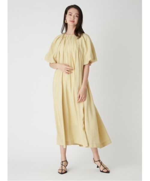 パフスリーブギャザーフレアワンピース