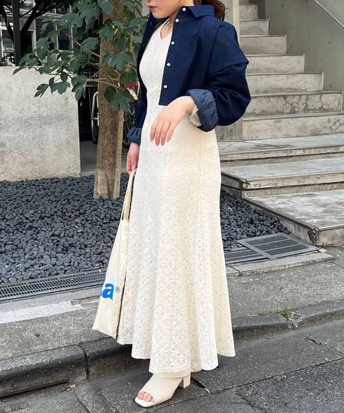 MAJESTIC LEGON(マジェスティックレゴン)の「レースロングワンピース(ワンピース・レディース・アイボリー/ブラウン/ライトグリーン・SMALL/MEDIUM)」の1枚目の写真