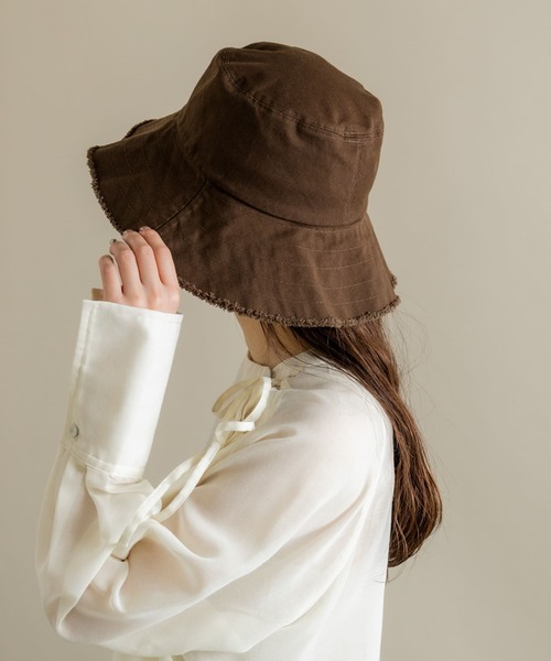 SMELLY（スメリー）の「ツイルフリンジバケットハット（ハット・レディース・ブラウン/ブラック/アイボリー・-）」の12枚目の写真