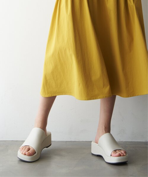 ikka(イッカ)の「スライドサボサンダル(サンダル・レディース・ベージュ/オフホワイト/ブラック・M/L)」の12枚目の写真