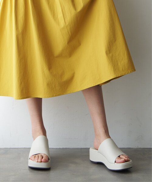 ikka(イッカ)の「スライドサボサンダル(サンダル・レディース・ベージュ/オフホワイト/ブラック・M/L)」の13枚目の写真