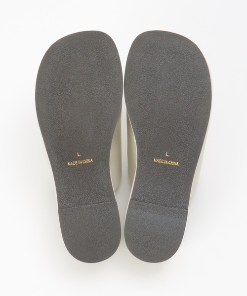 ikka(イッカ)の「スライドサボサンダル(サンダル・レディース・ベージュ/オフホワイト/ブラック・M/L)」の4枚目の写真